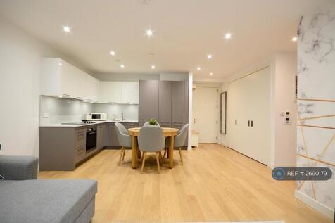 Living Room &amp; Open Plan Kitchen