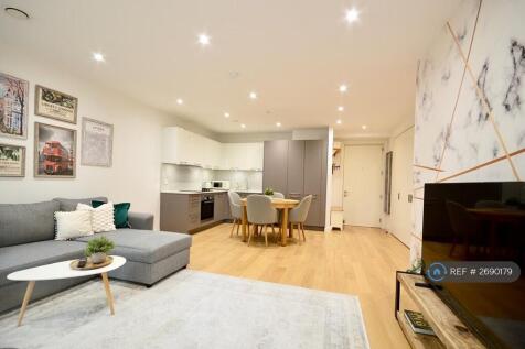 Living Room &amp; Open Plan Kitchen