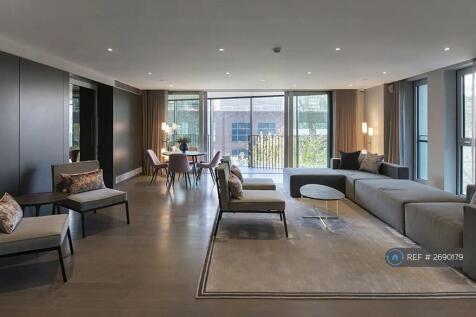 Residents-Only Lounge 