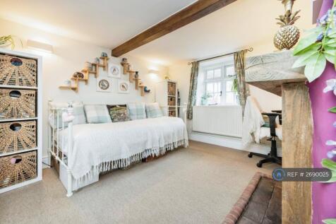 Snug (Bedroom 3/Study)