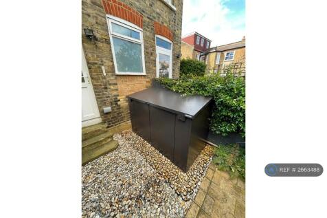 Asgard Bike Shed For 4 Bikes