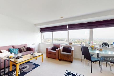 Lounge (With East London View)