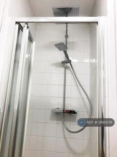 3rd Floor Ensuite Double Rear Bedroom