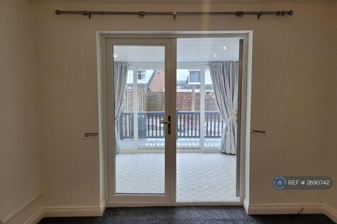 Doors From Room 2 To Room 1