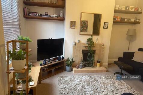 Lovely Front Room - From Last (Happy) Tenant