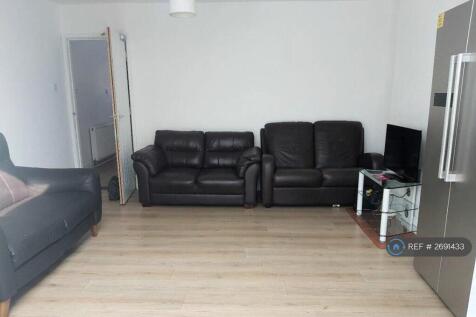 Large And Airy Lounge