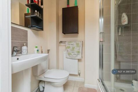 En-Suite Bathroom 1