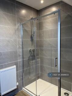 Ensuit Bathroom 2/f With Full Height Tiles