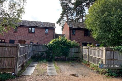 Double Private Parking Bay