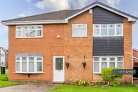 5 Bedroom Detached; Master Bed Room En-Suite