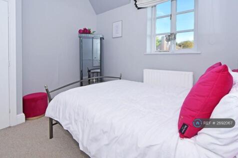 Bedroom 3 Pic 2