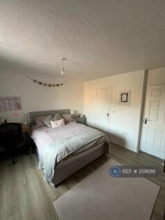 Double Bed &amp; Desk/Chair