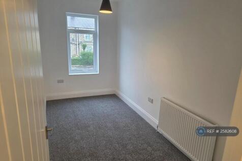 Large Single Bedroom Front