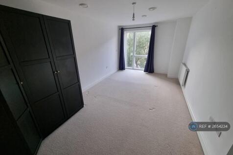 Master Bedroom With Wardrobes