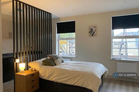 Luxury Ensuite Rooms With High-Speed Wi-Fi