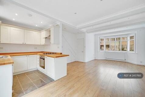 Open Plan Lounge / Kitchen