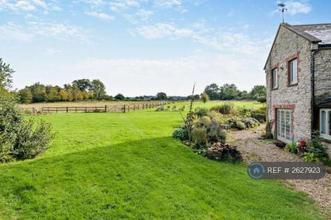 Large Garden Overlooking Fields