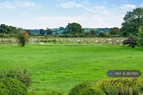 Large Garden Overlooking Fields