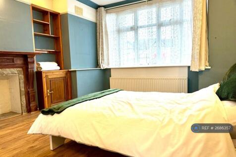 Bedroom 5/ Living Room