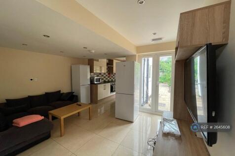 Open-Plan Lounge/Kitchen