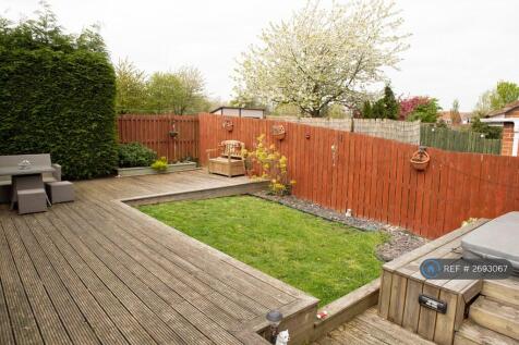 Rear Garden (1)