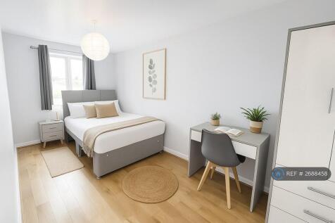 First Floor Back Right Bedroom