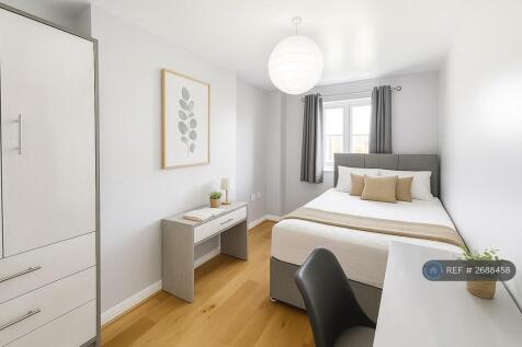 First Floor Back Left Bedroom