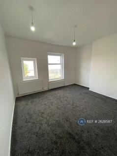 Large Double Bedroom 