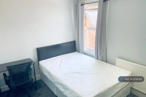 Modern Double Ensuite Room