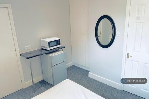 Modern Double Ensuite Room