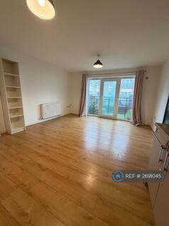 Kitchen &amp; Lounge