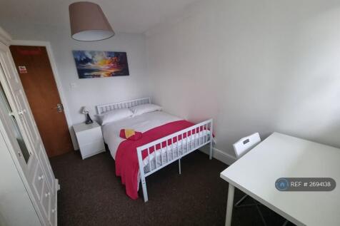 Double Room £200 a Week (£800 a Month)