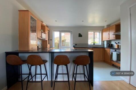 Kitchen With Access To The Garden