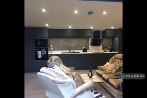 Open Plan Kitchen/Living Area