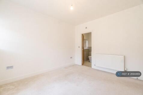 2nd Bedroom En Suite