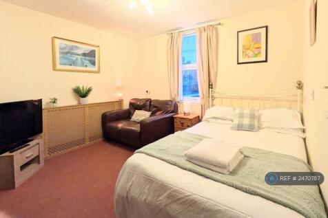 Ensuite Room In Main House