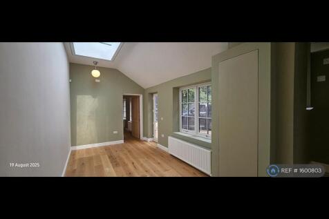 Dinning Area / Sitting Rm.