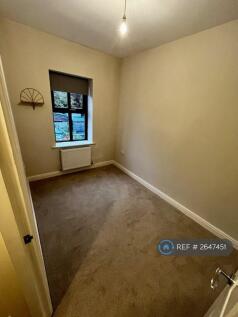 First Floor Rear Bed