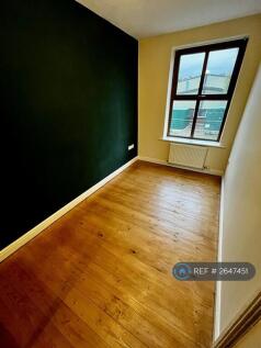 First Floor Front Bed