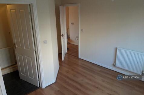 Master Bedroom With Ensuite Shower And Wc