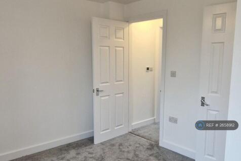 Bedroom With Ensuite Shower Room