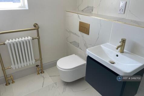 Master Bedroom Ensuite