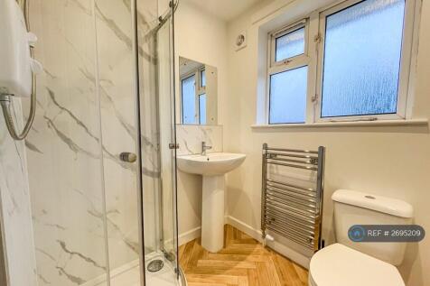 En Suite Shower Room