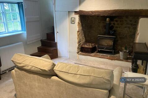 Snug/Downstairs Lounge