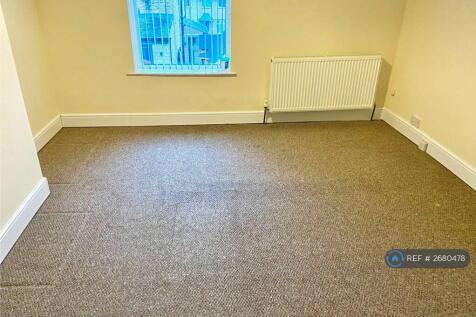 Large Double Bedroom