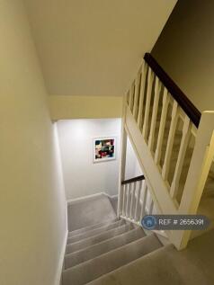 Spacious Landing Areas