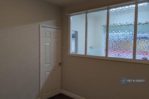 Bed 1 With Internal Windows