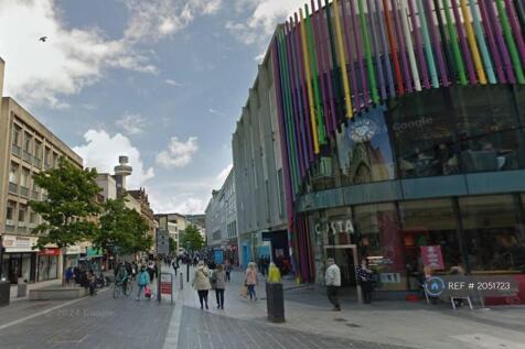 Liverpool&#39;s Shopping District  (30 Seconds Walk)