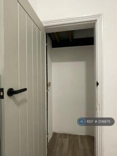 Bath/Shower/Toilet/Storage