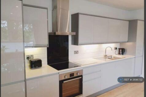Brand New Stylish Kitchen All White Goods Built In